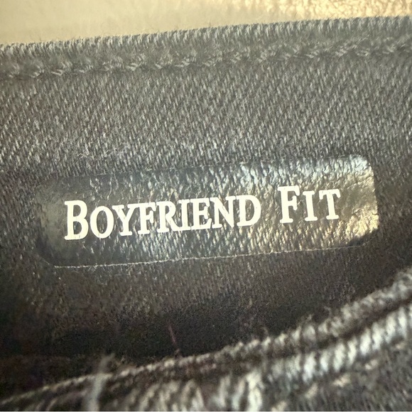 Judy Blue Black Distressed Boyfriend Fit Jeans Women's 15/32 - Picture 10 of 11